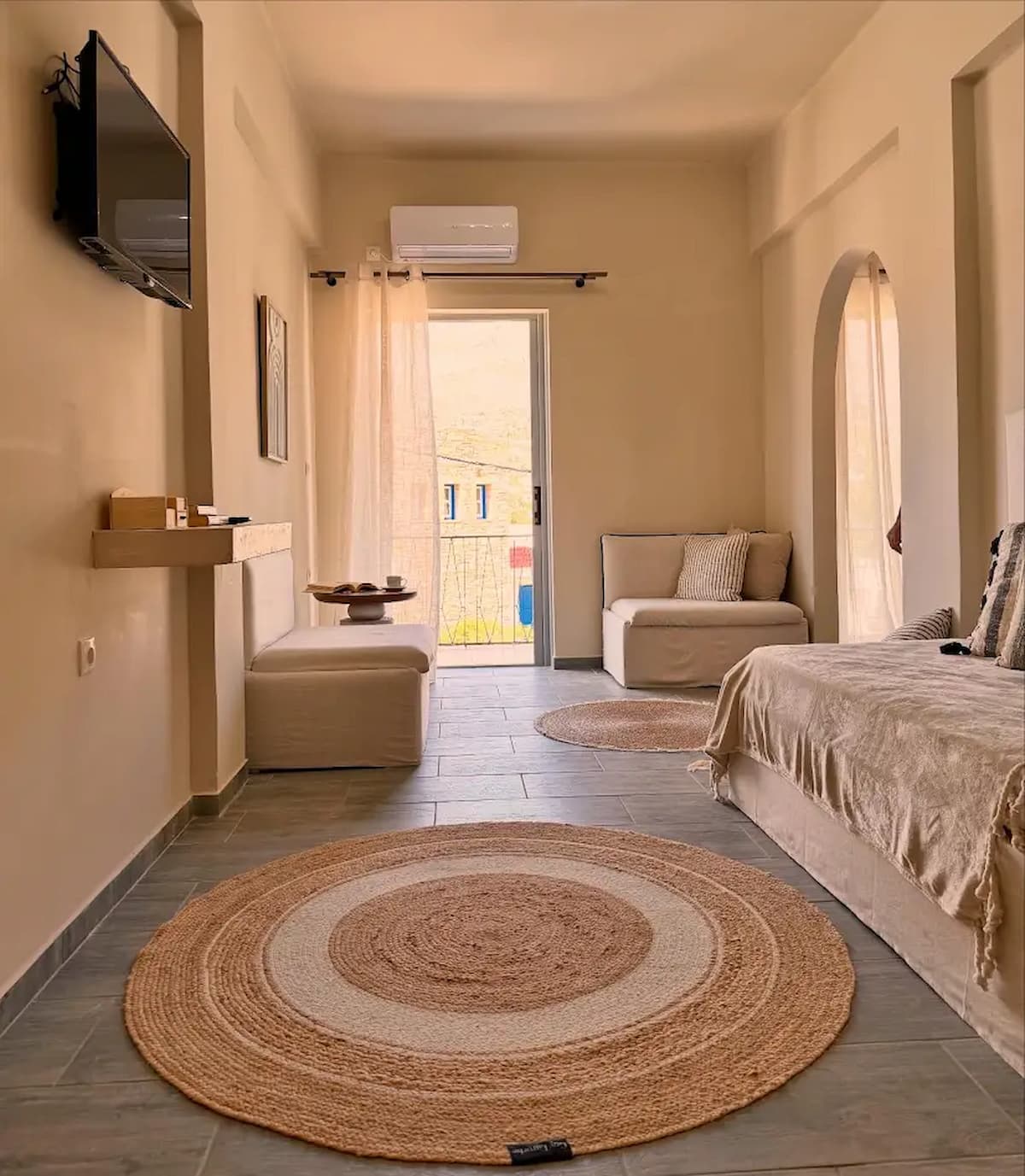 Alga Luxury Suites: Ο νέος ορισμός της διακριτικής πολυτέλειας με φόντο το απέραντο γαλάζιο της Καλύμνου