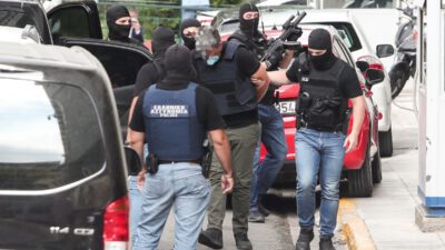 Στη ΓΑΔΑ οι συλληφθέντες για την εμπρηστική επίθεση στη Marfin το 2010