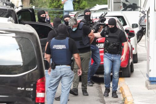 Στη ΓΑΔΑ οι συλληφθέντες για την εμπρηστική επίθεση στη Marfin το 2010