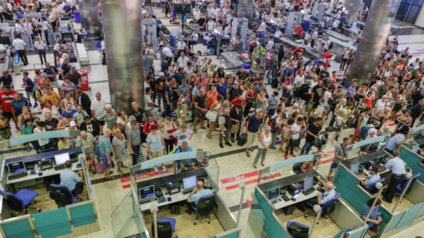 Αεροδρόμιο προειδοποίηση ryanair