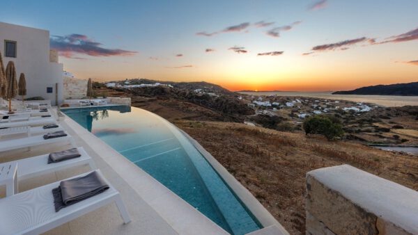 Anemolethe Suites Hotel