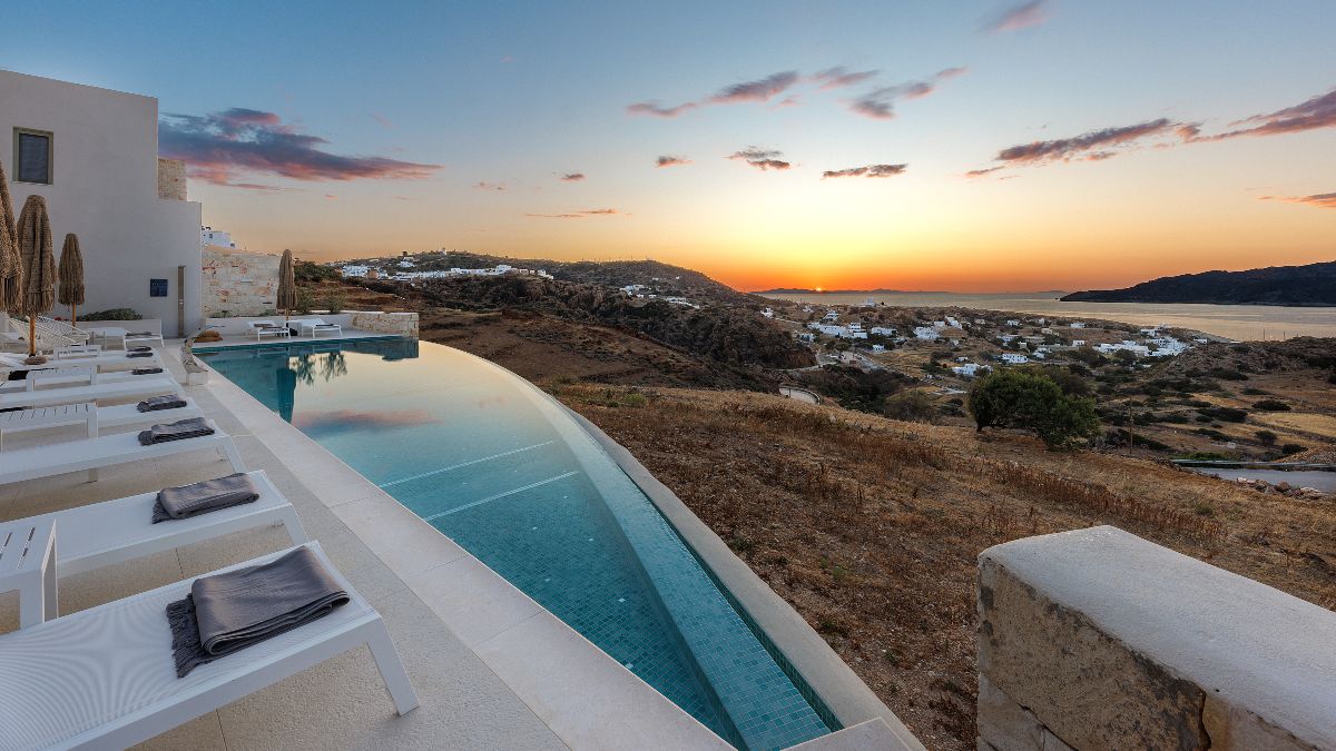 Anemolethe Suites Hotel