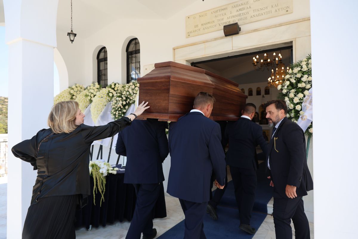 Κηδεία Βασίλης Λεβέντης
