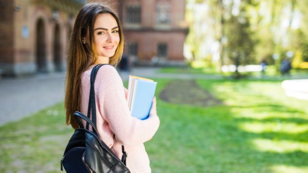 Φοιτήτρια στο πανεπιστήμιο