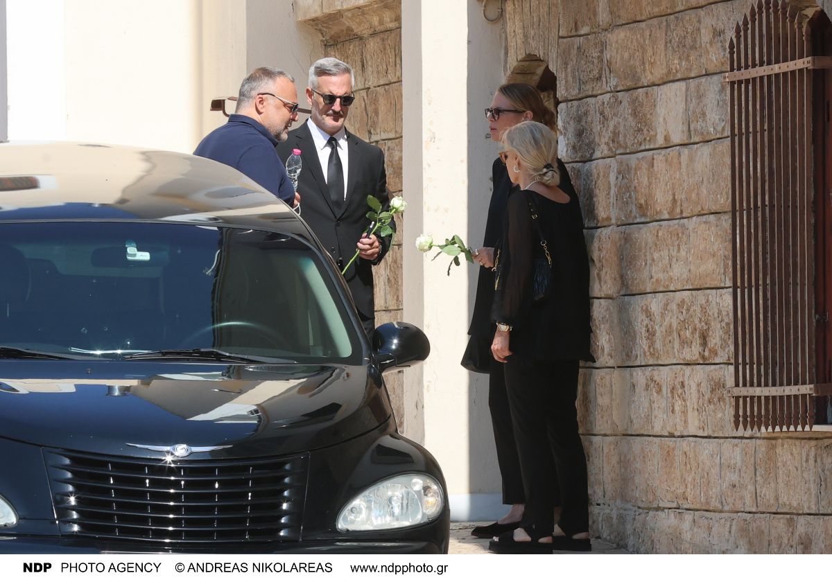 Κηδεία Καριέρε