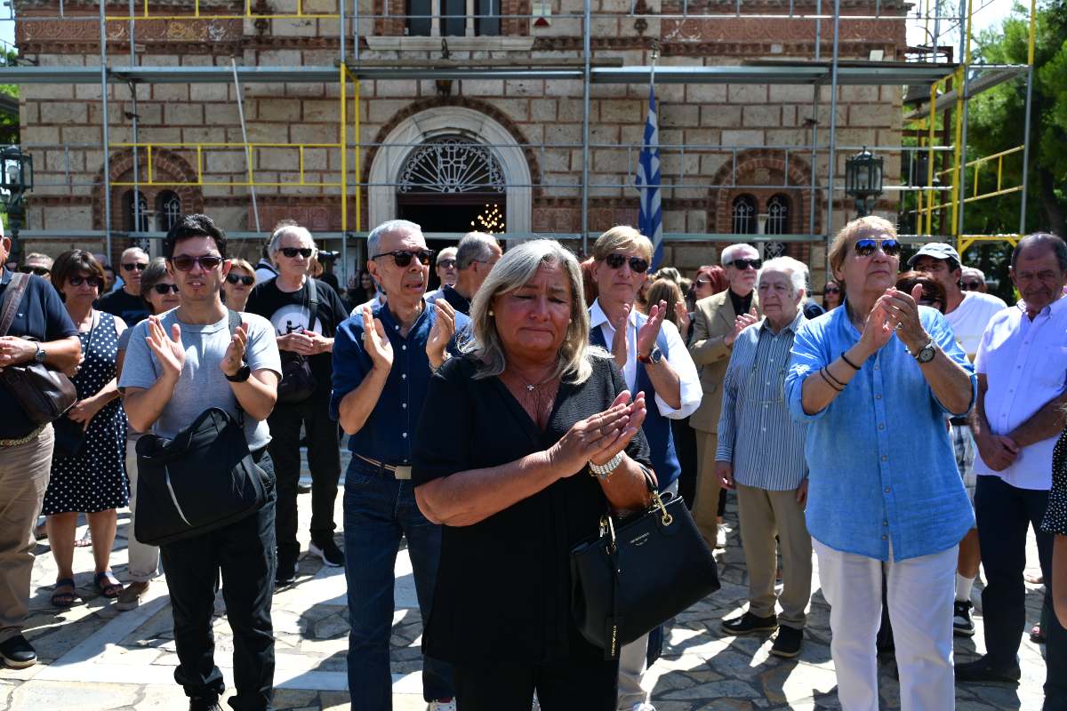 Κηδεία Μαίρης Λίντα