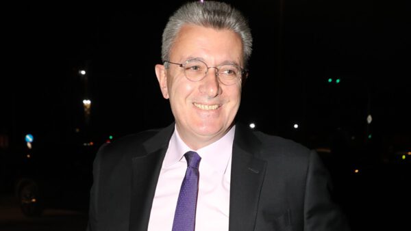 Νίκος Χατζηνικολάου
