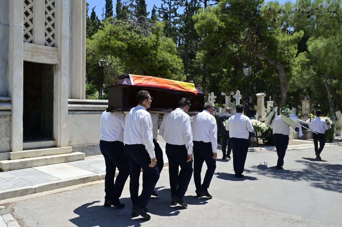 Κηδεία Πάολα Ρεβενιώτη
