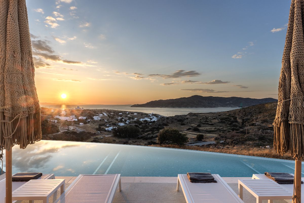 Anemolethe Suites Hotel