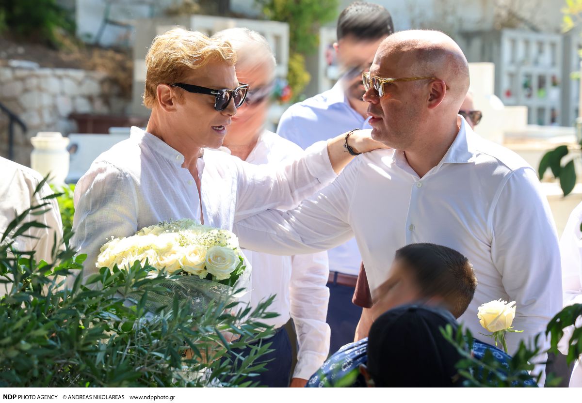 Τάκης Ζαχαράτος, Αιμίλιος Βουγιουκλάκης