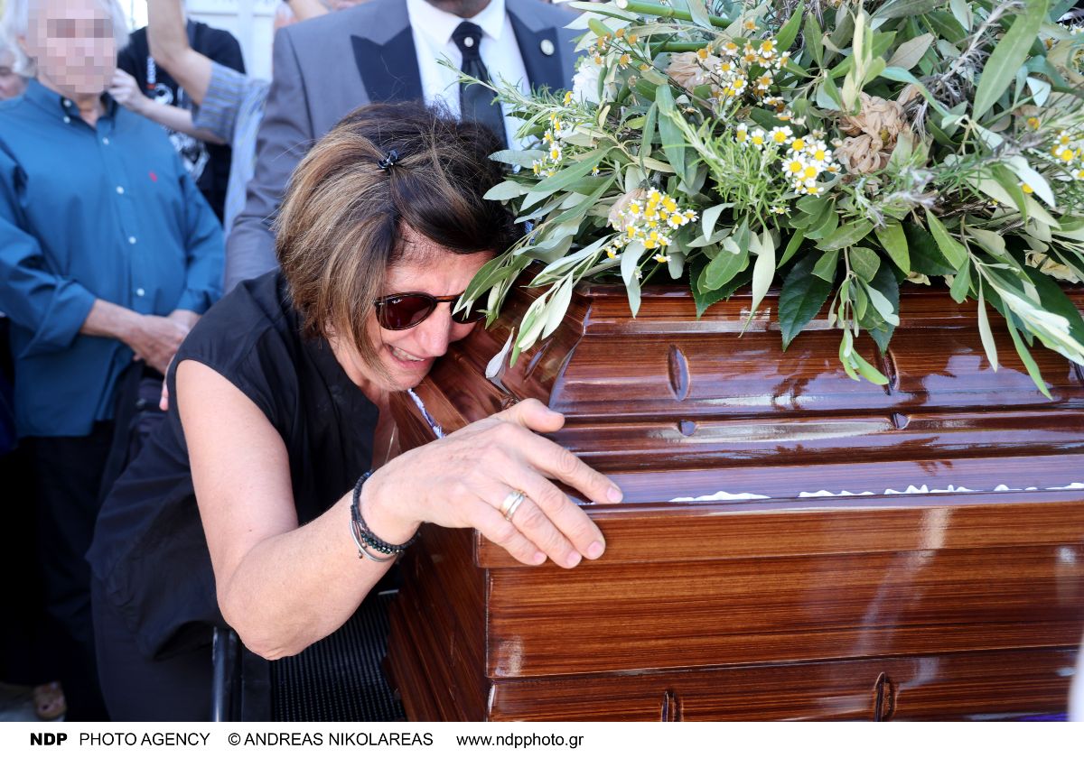 Η σύζυγος του Νίκου Καλογερόπουλου
