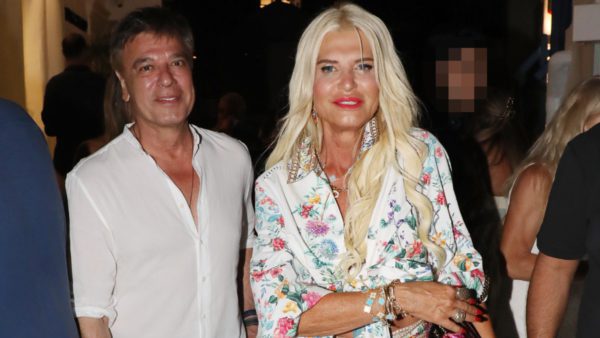 Η Μαρίνα Σταυράκη στη Μύκονο