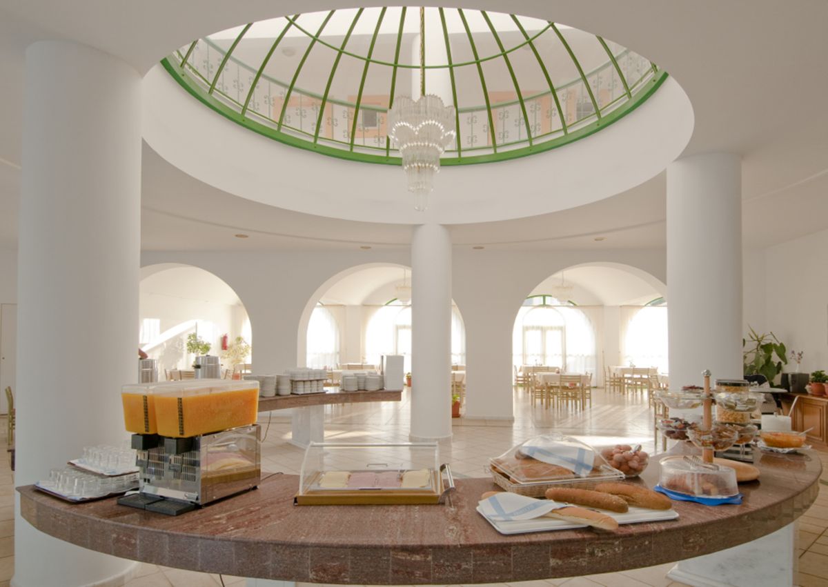 Alexandra Beach Hotel
