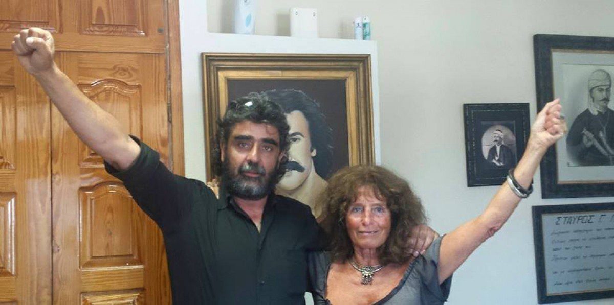 Κρήτη: Μοντέλο του Νταλί η 90χρονη που μετέφεραν με ξαπλώστρα σε πανηγύρι - Η ιστορία που κρύβει