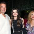 η καζάκου με τους γονείς της