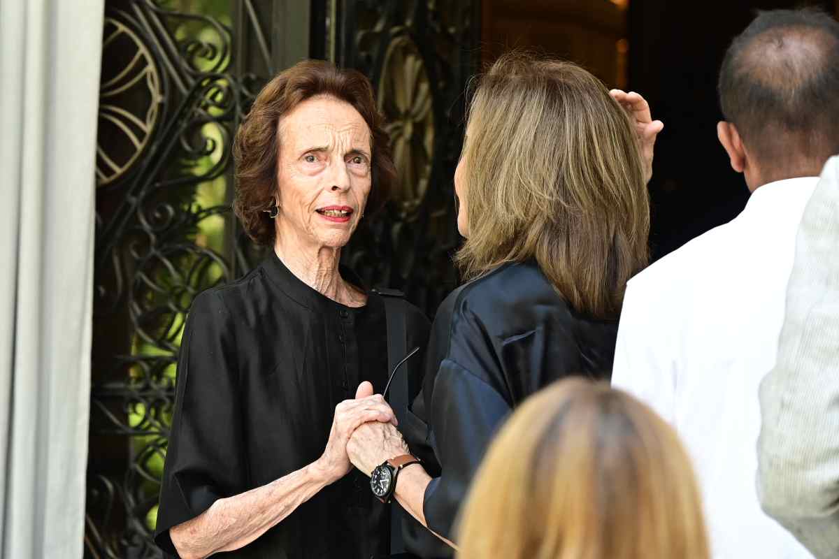 Κηδεία Στέφανου Μάνου