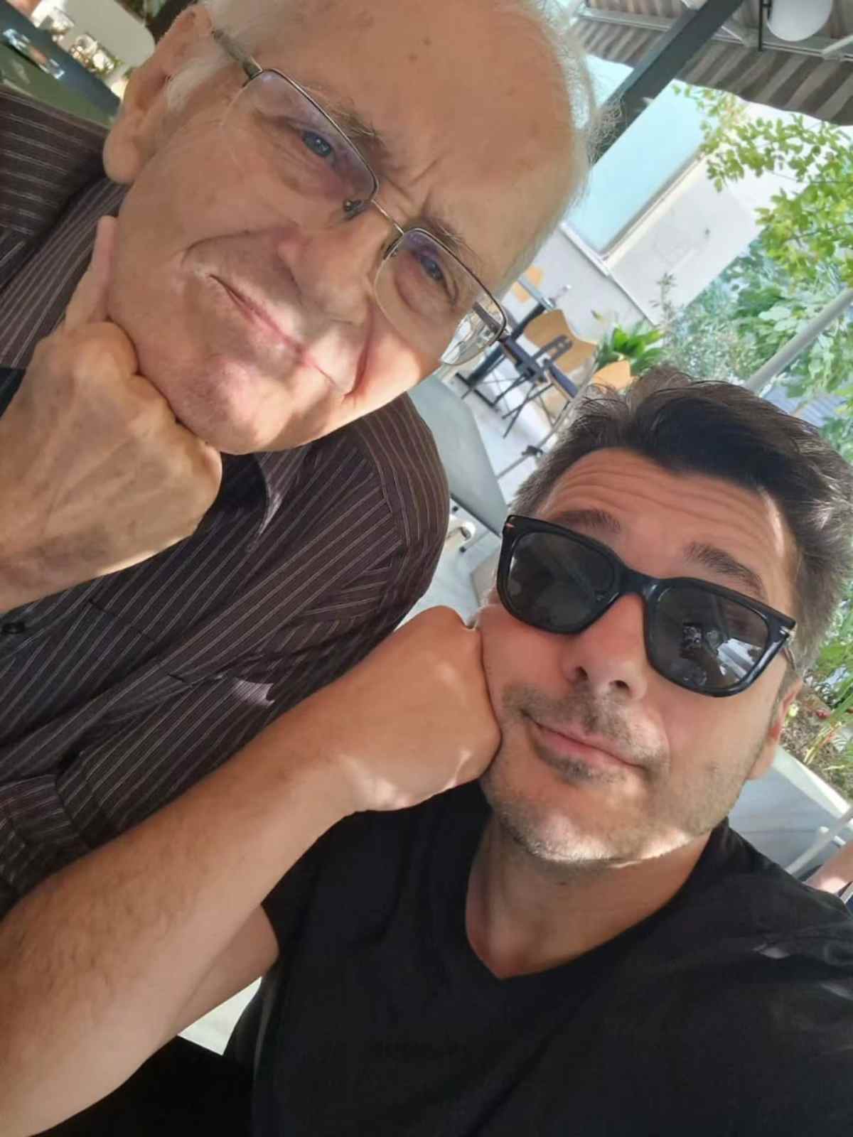 Ο Λάμπρος Κωνσταντάρας με τον πατέρα του, Δημήτρη