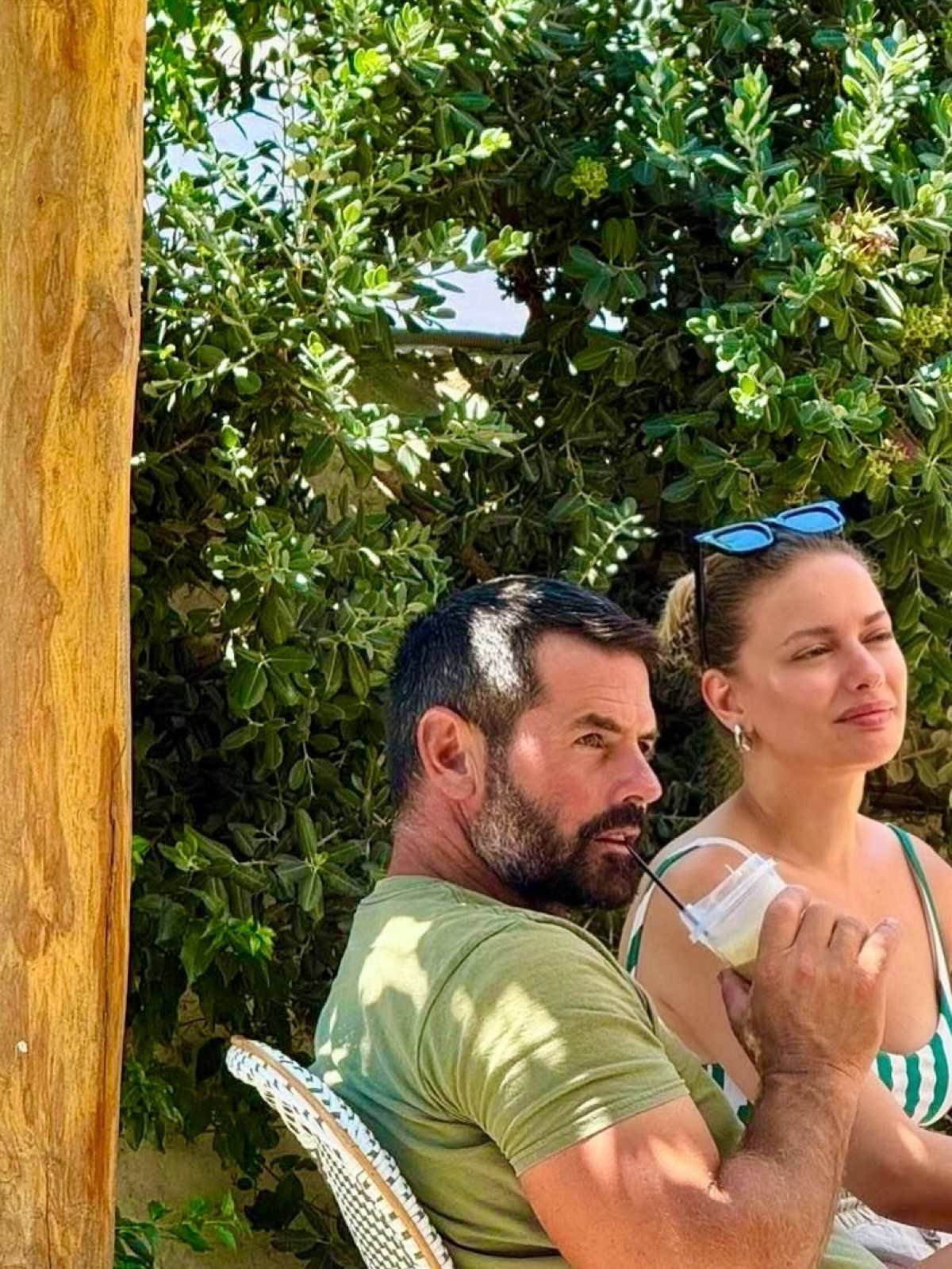 Η Ντόρα Μακρυγιάννη με τον σύντροφό της