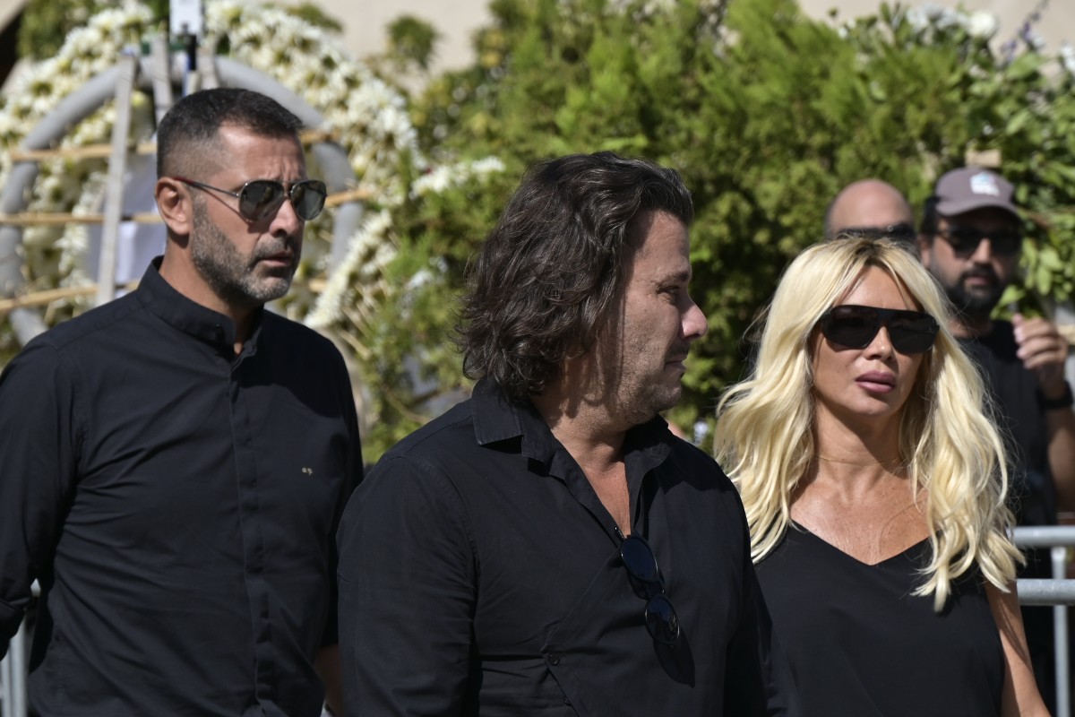 Κηδεία Γιώργου Μαζωνάκη