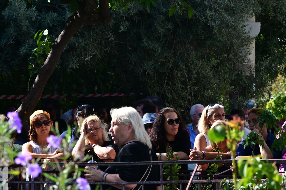 Κηδεία Γιώργου Μαζωνάκη