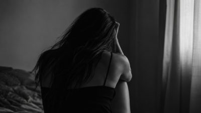 Γυναίκα, θύμα βιασμού